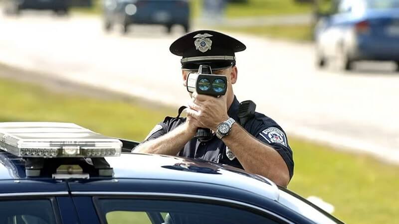 Police officer speed radar