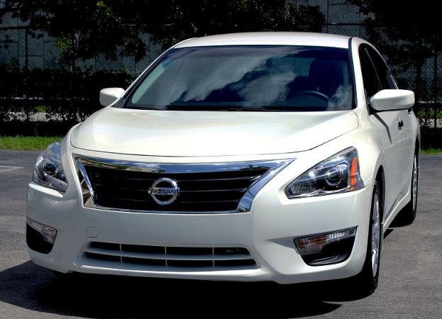 Front wheel drive Nissan Altima