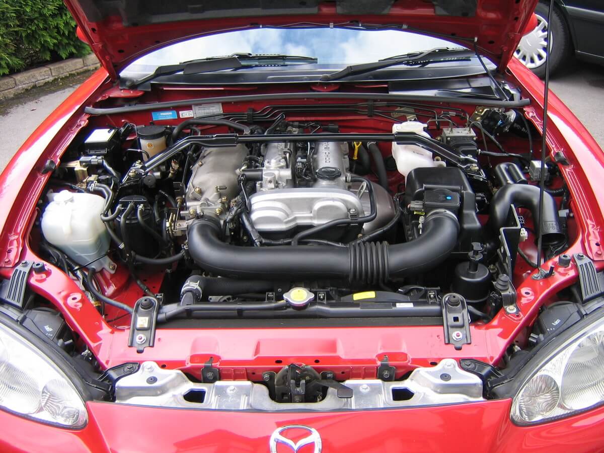 MAZDA MIATA MX-5 (NB) engine