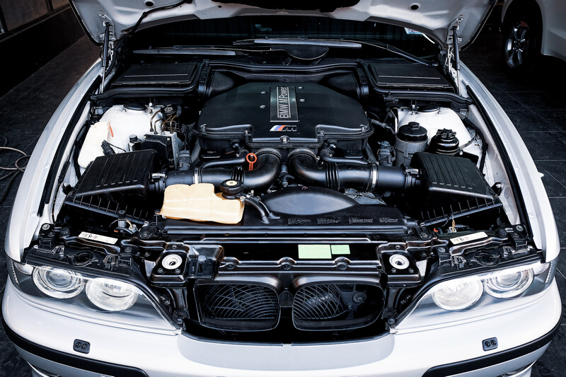BMW E39 M5 engine bay