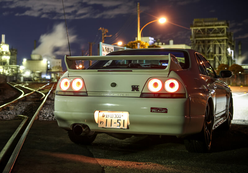 White Skyline GT-R