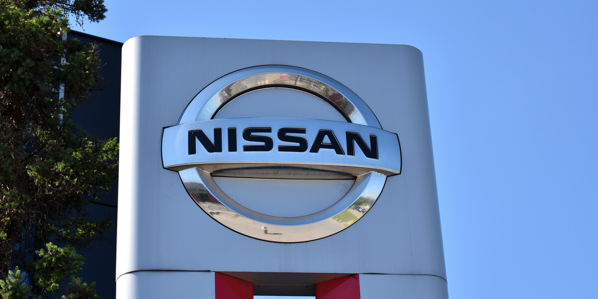 Nissan emblem