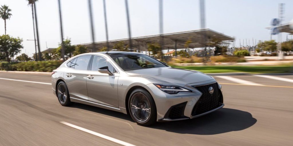 2022 Lexus LS 500 Gains a Touchscreen and Better Ride