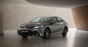 Toyota Camry Hybrid