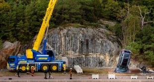 Volvo drops new cars from 30 metres crane