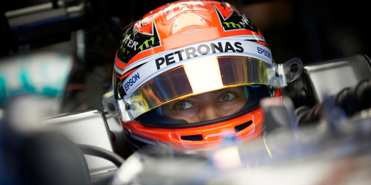 George Russell replaces Lewis Hamilton