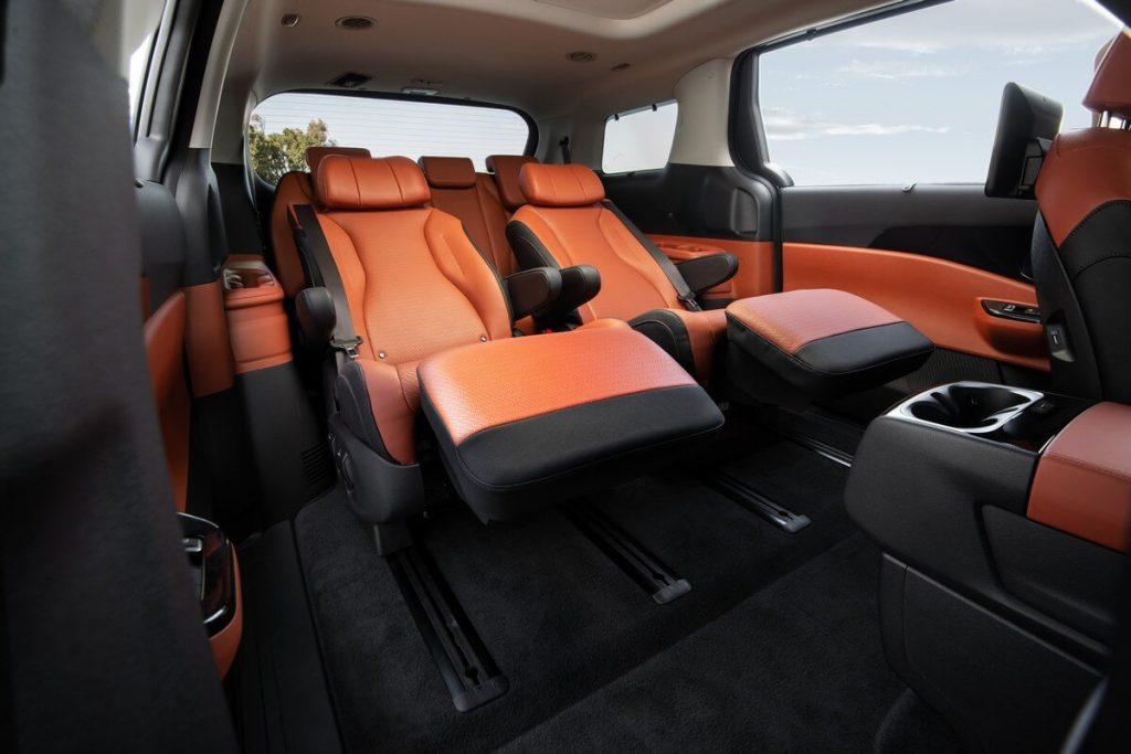 Kia carnival 2022 салон