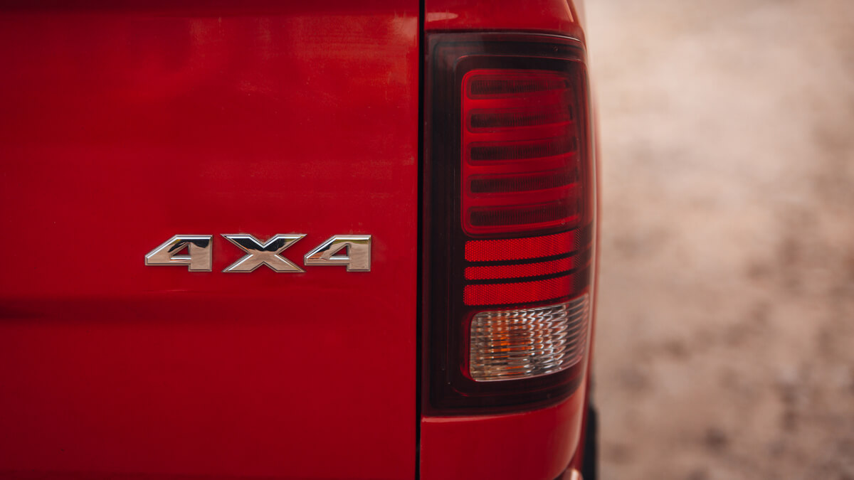 4x4 pickup truck