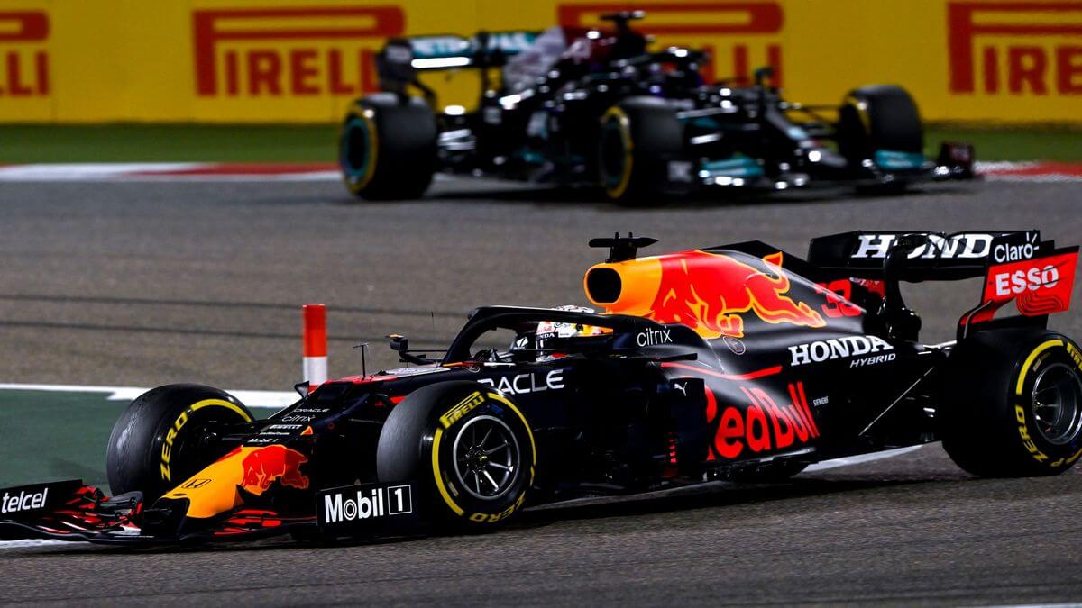 Max Verstappen vs. Lewis Hamilton