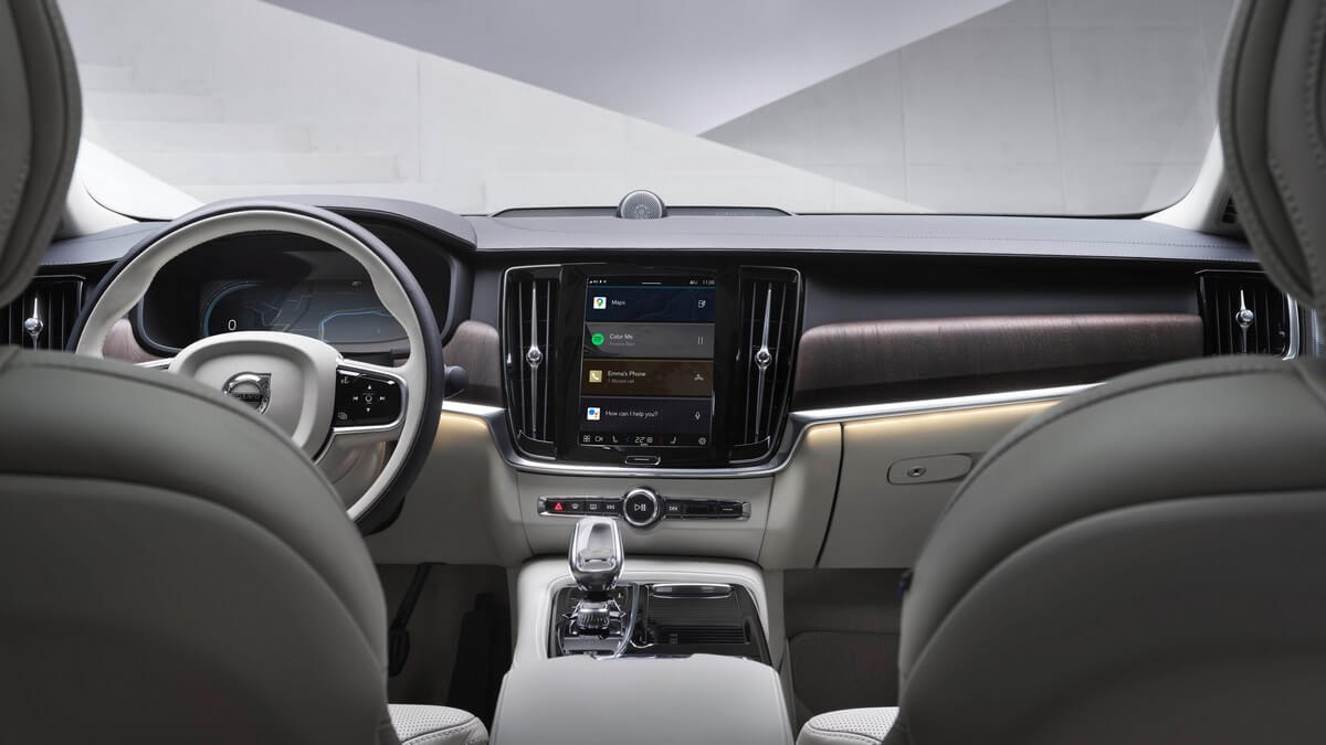 Volvo android infotainment