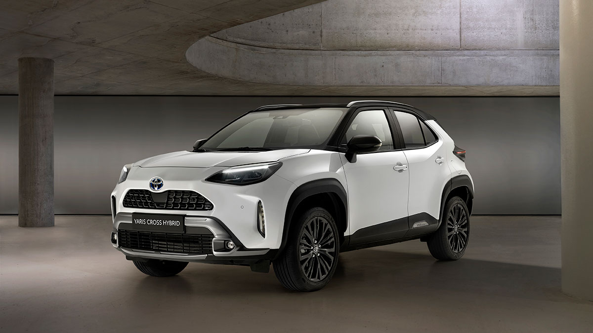 Yaris Cross Adventure front 3/4