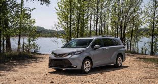 Toyota Sienna Woodland