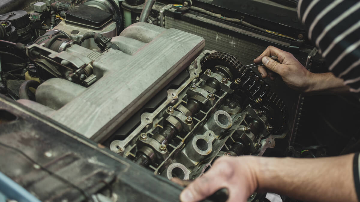 Auto mechanic working right-to-repair-law