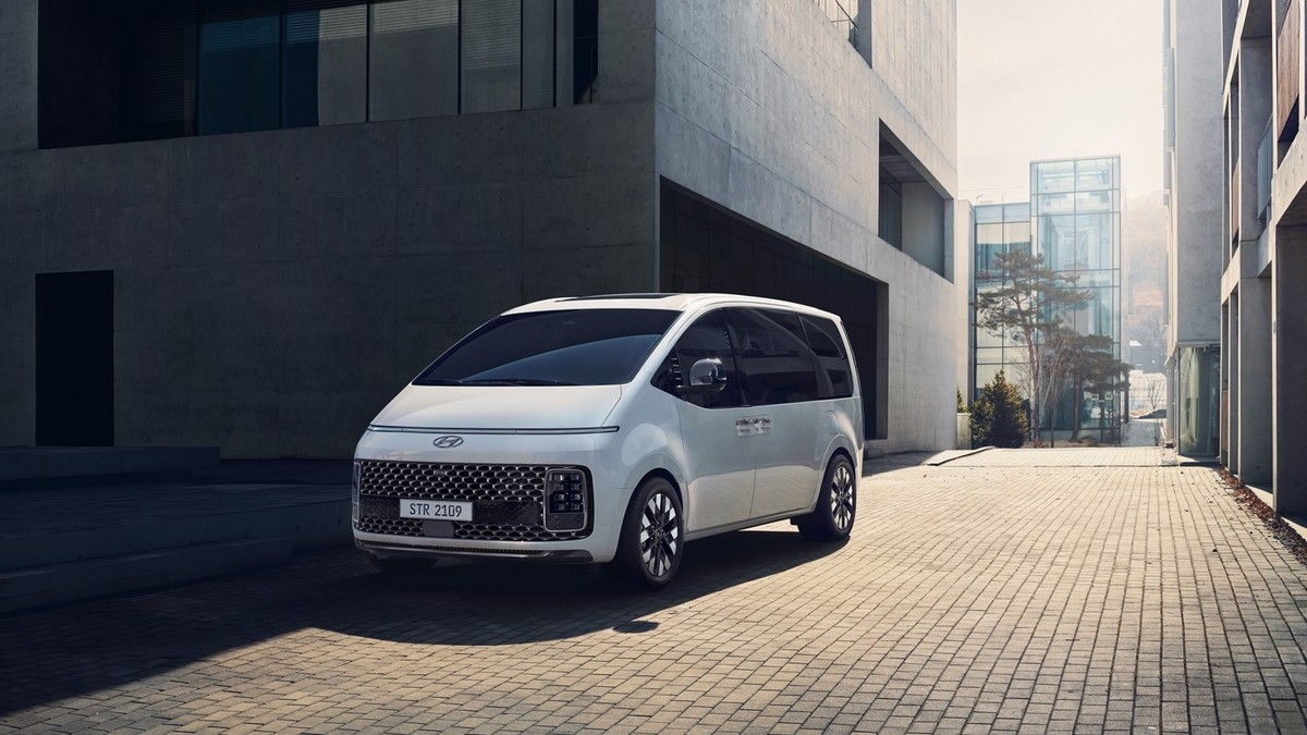 Hyundai STARIA MPV