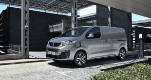 Peugeot e-Expert front 3/4