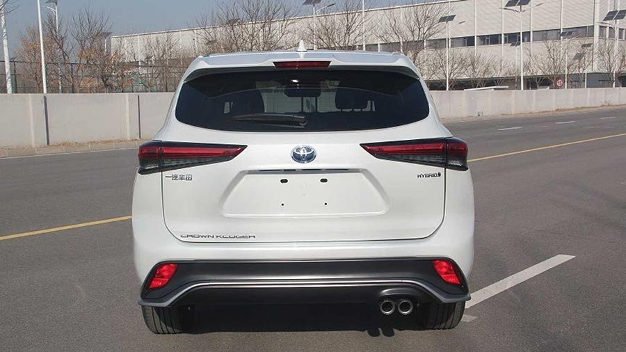 Toyota Crown Kluger rear end