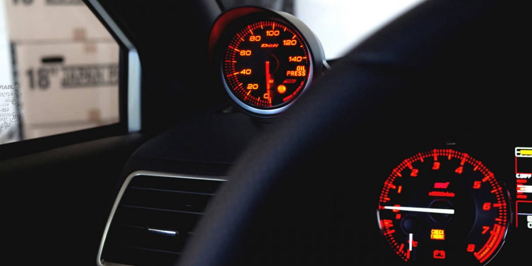 Defi Advance BF oil pressure gauge