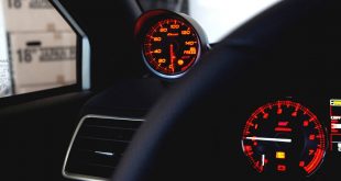Defi Advance BF oil pressure gauge
