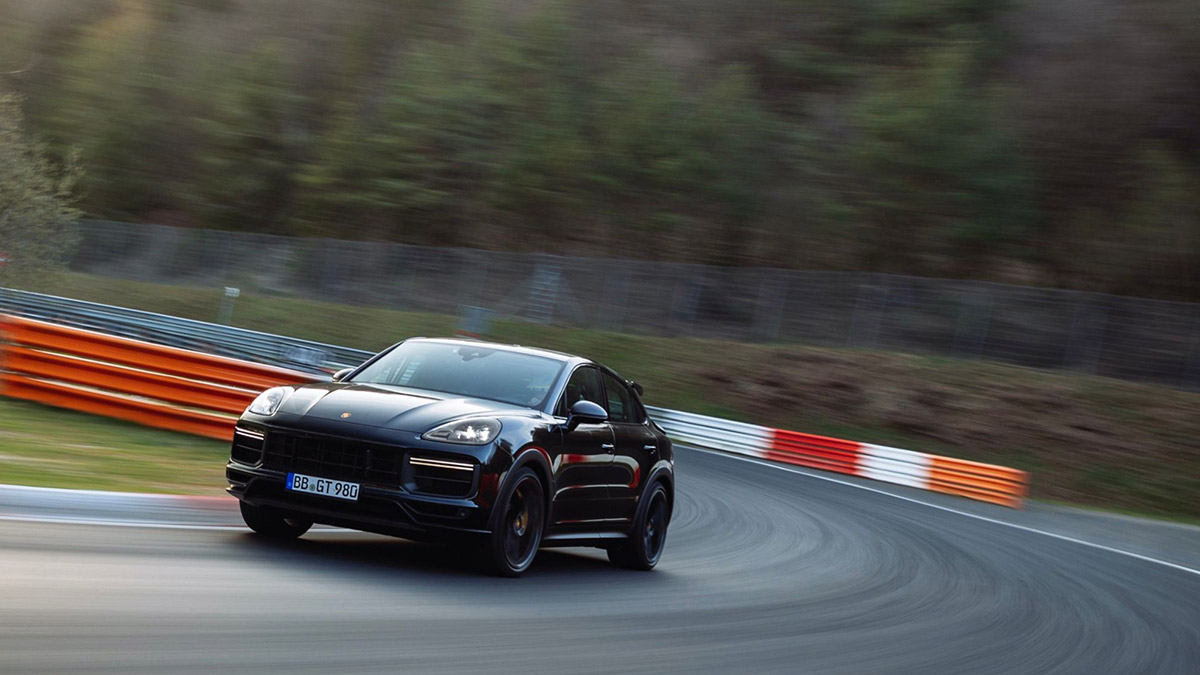 Porsche Cayenne Coupe Turbo Breaks the Nürburgring SUV Lap Record