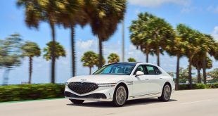 2023 Genesis G90