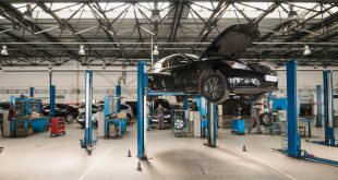 Efficient and successful auto repair shop