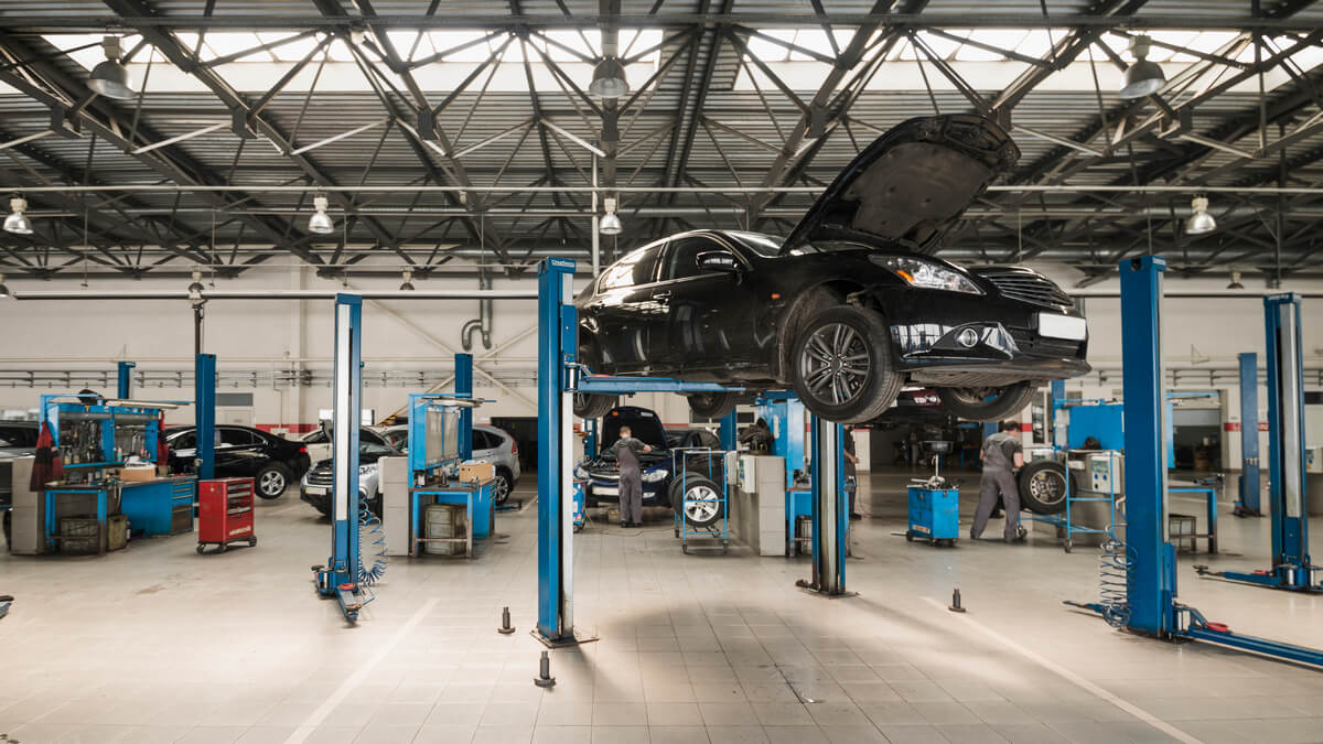Efficient and successful auto repair shop