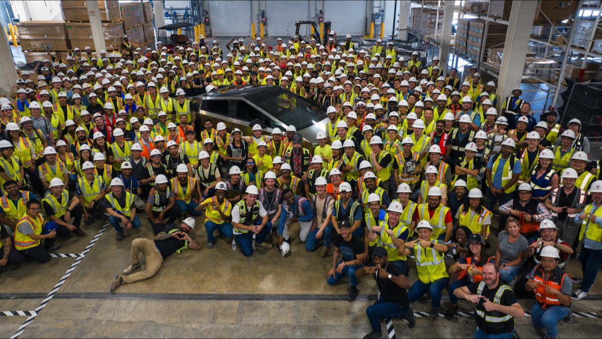 At Last, Tesla Completes the First Production Model of Cybertruck