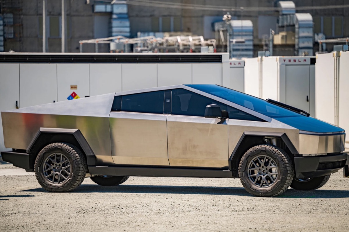 At Last, Tesla Completes the First Production Model of Cybertruck