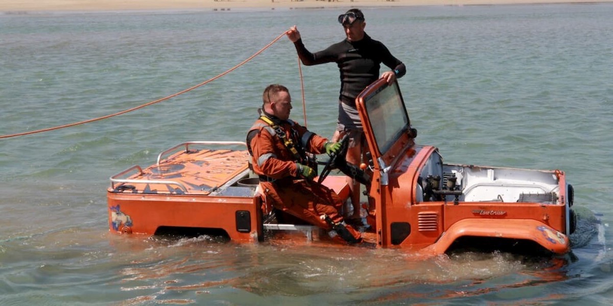 This Electric Converted 1987 Toyota Land Cruiser Sets a New World Record for Underwater Driving