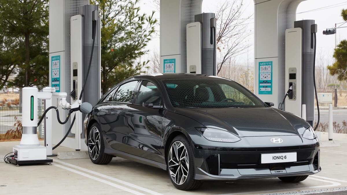 Hyundai is Serious About Making a Faster EV Charger than Tesla's Supercharger