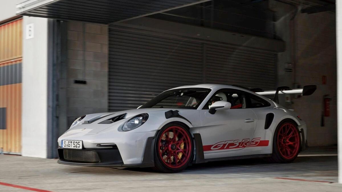 The Porsche 911 GT3 RS is Overrated