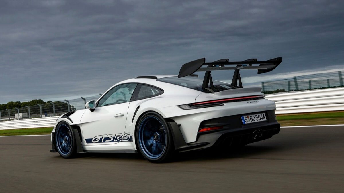 The Porsche 911 GT3 RS is Overrated