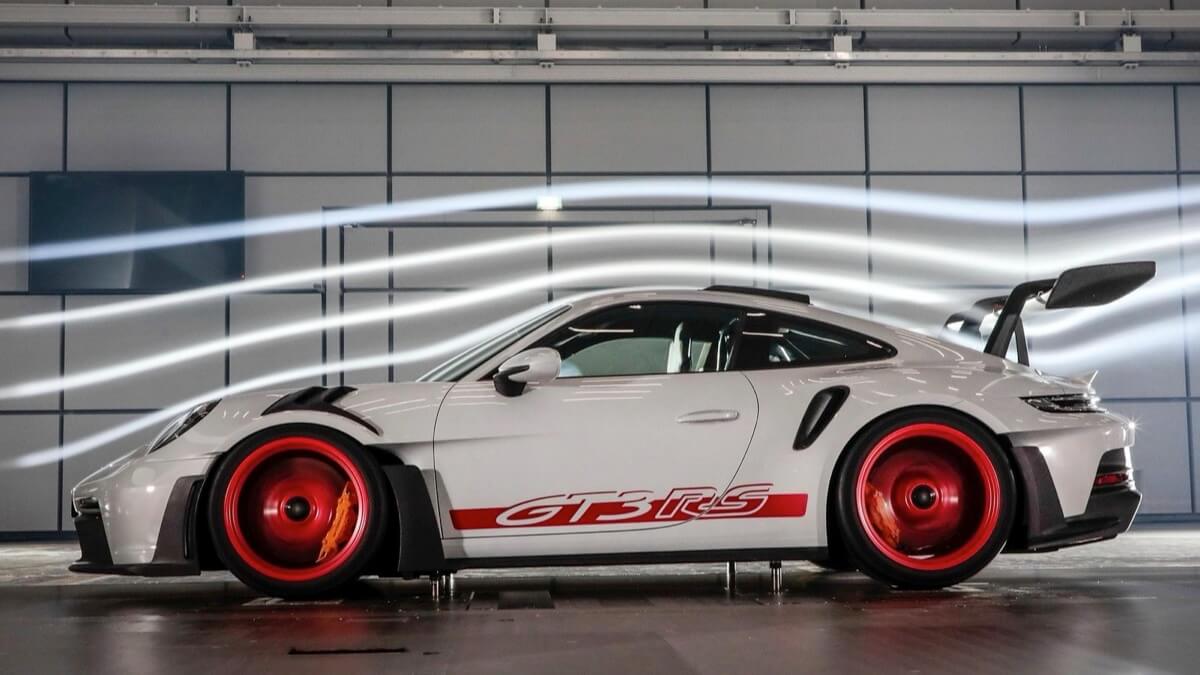 The Porsche 911 GT3 RS is Overrated