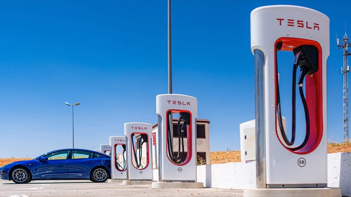 Tesla supercharger