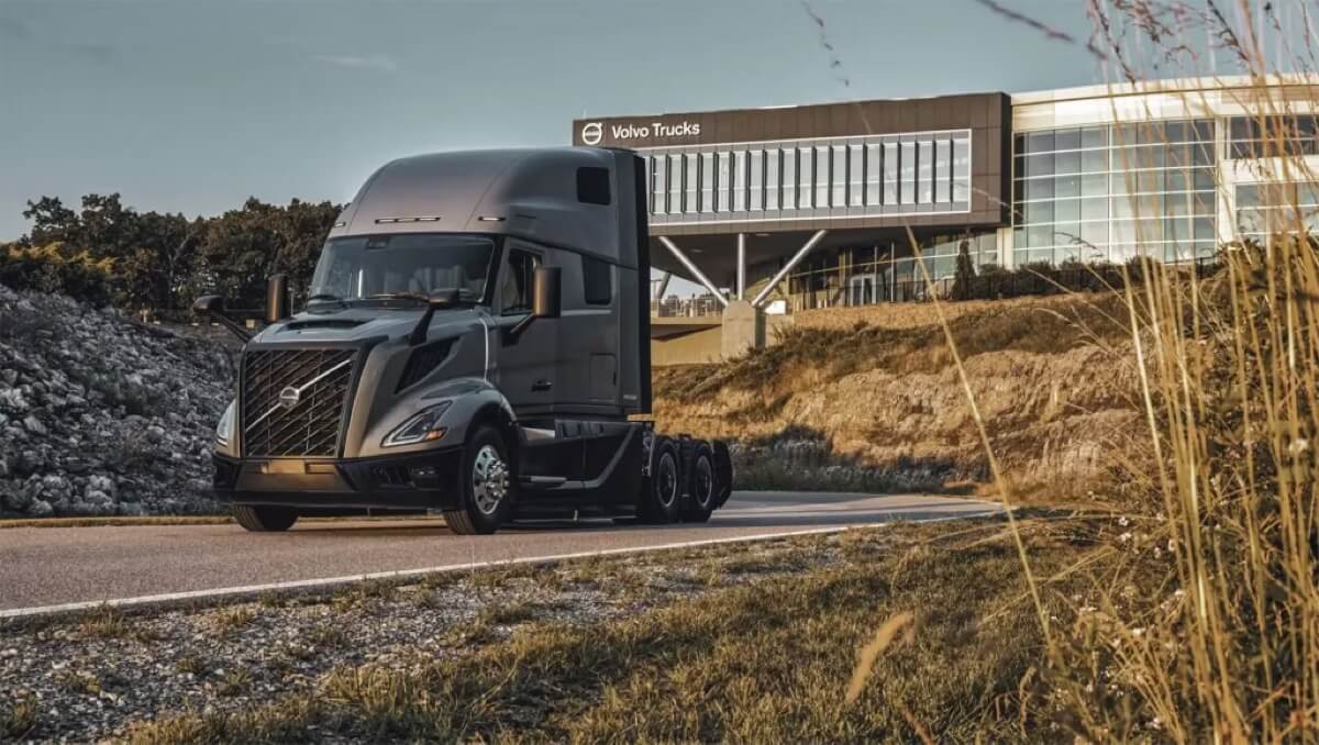 Volvo VNL autonomous truck