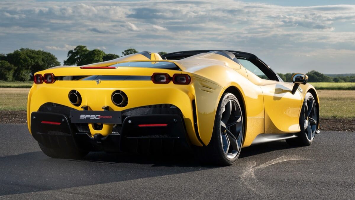 Ferrari SF90 Spider